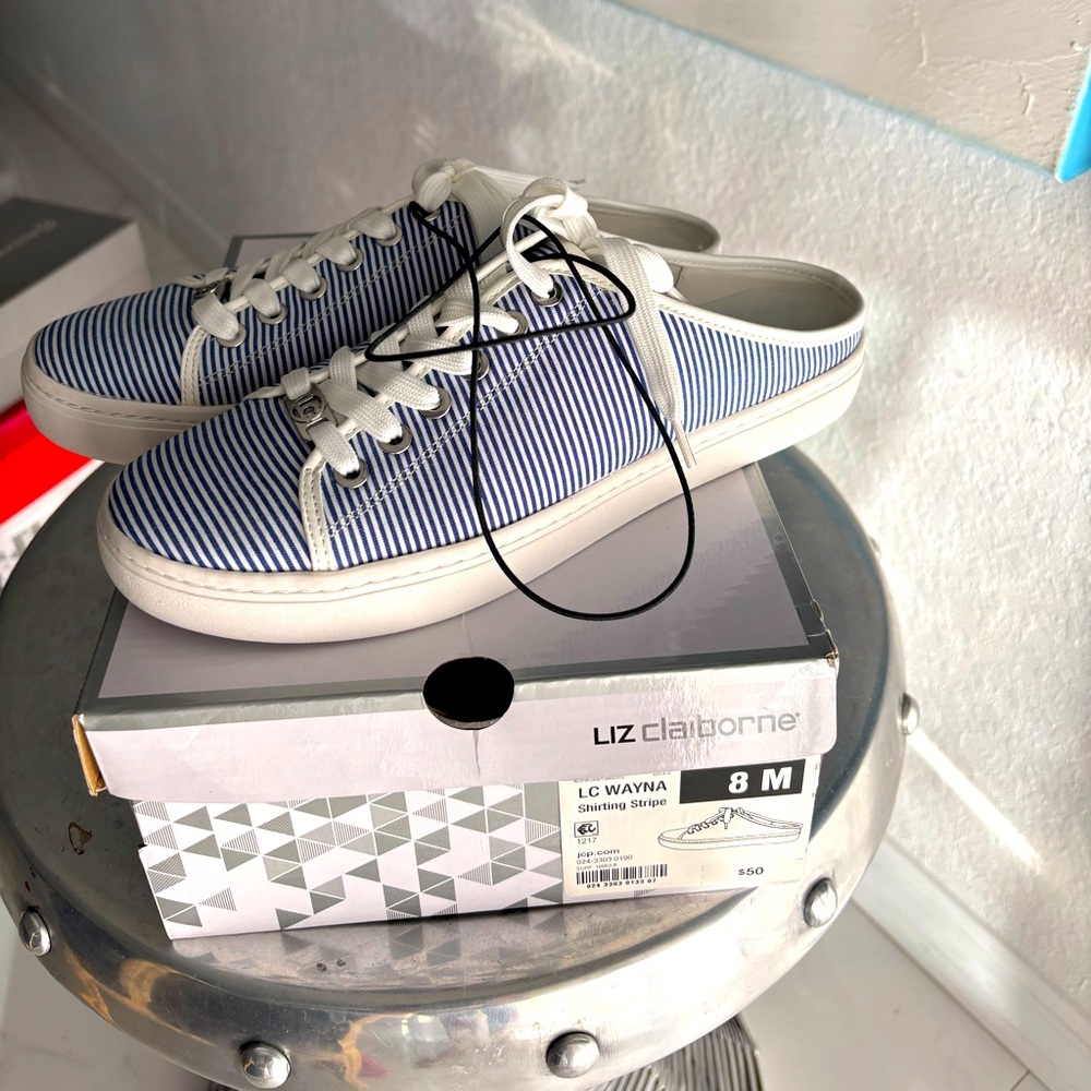 Liz Claiborne. Size 8. Womens. Nautical Style.
